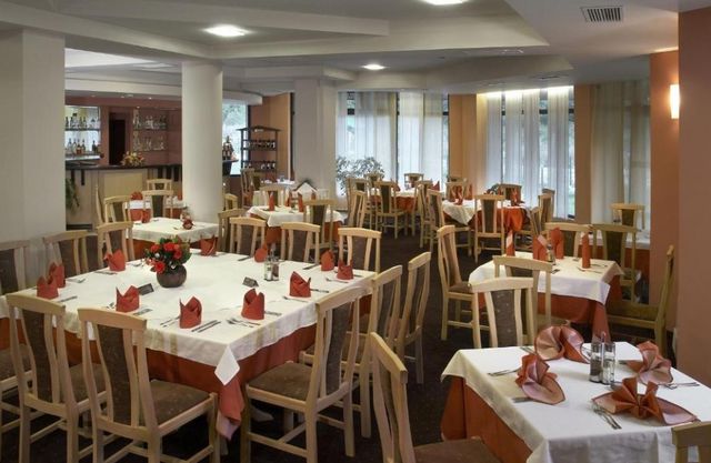 Hotel Orphey - Alimentaie